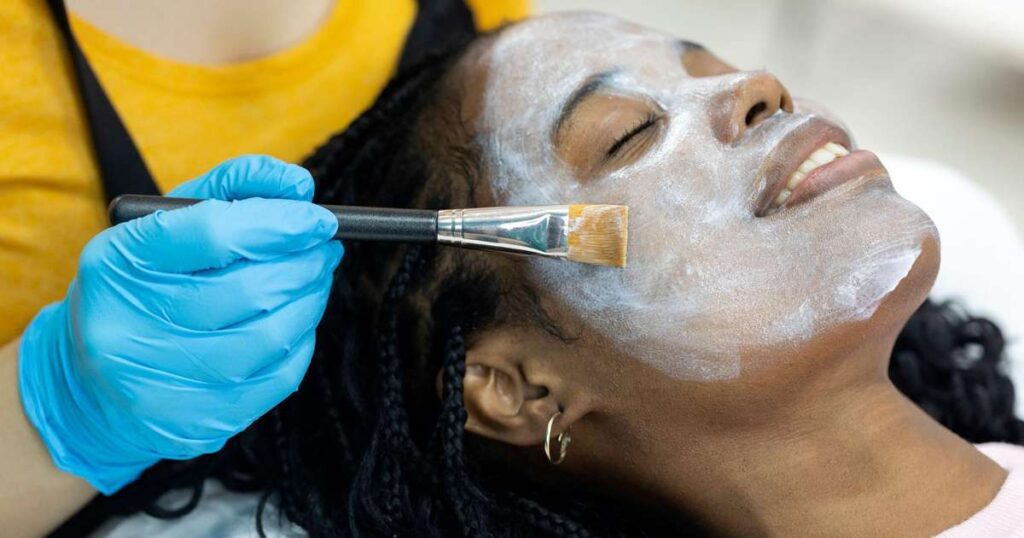 Tratamentos de pele inusitados envolvendo substâncias como sêmen de salmão e excrementos de rouxinóis